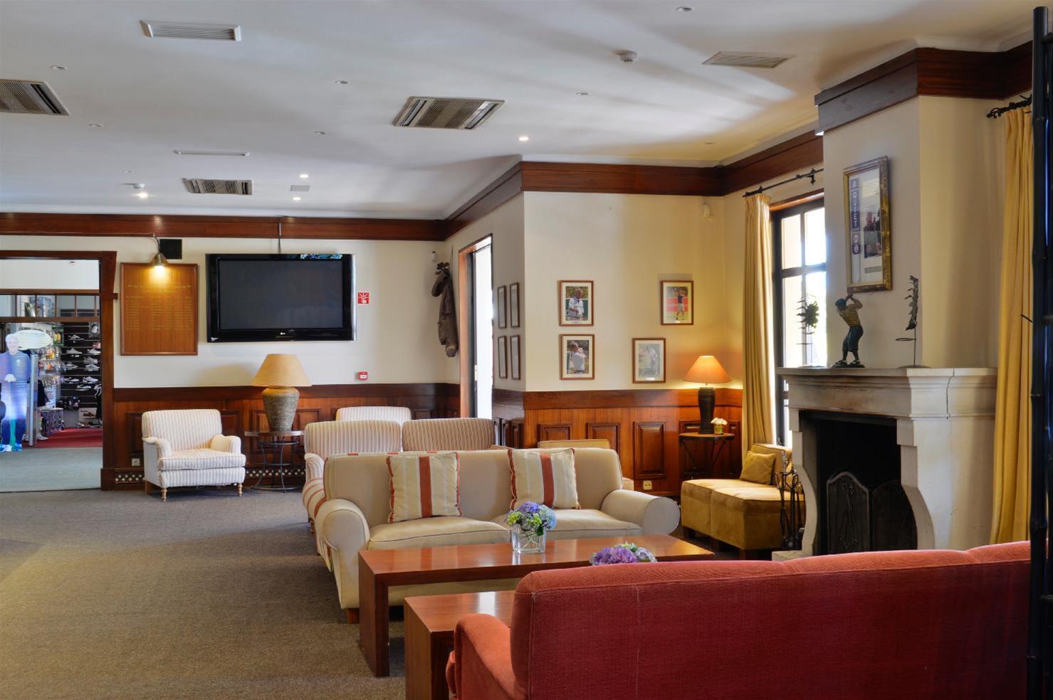 Pestana Vila Sol - Vilamoura Premium Golf Resort Exterior photo The lobby of the Inn at the Opera