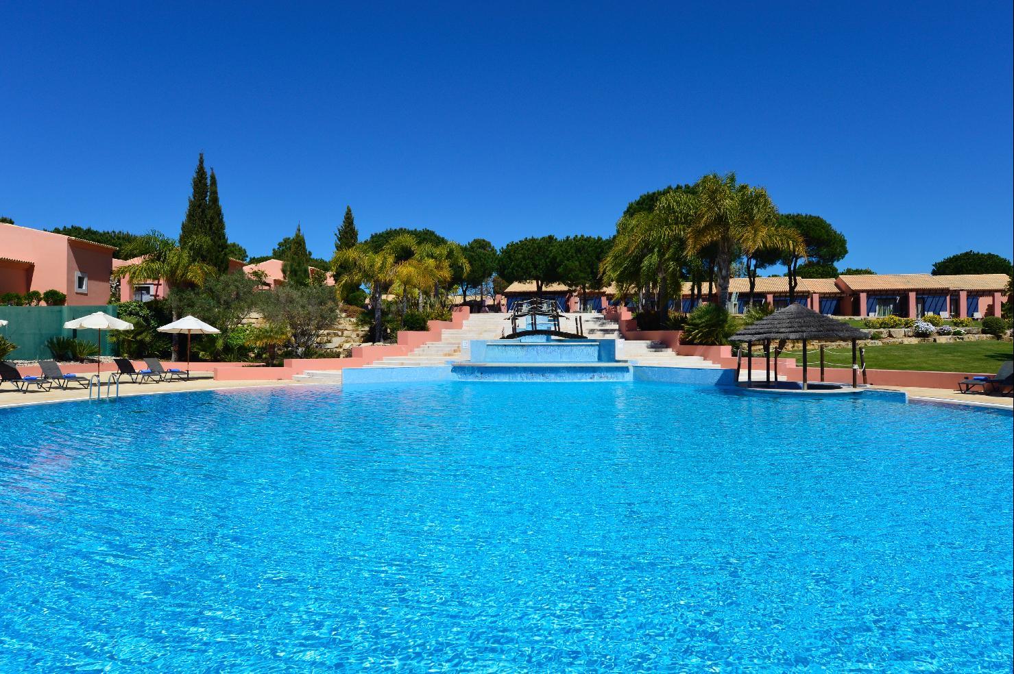 Pestana Vila Sol - Vilamoura Premium Golf Resort Exterior photo The resort's main swimming pool