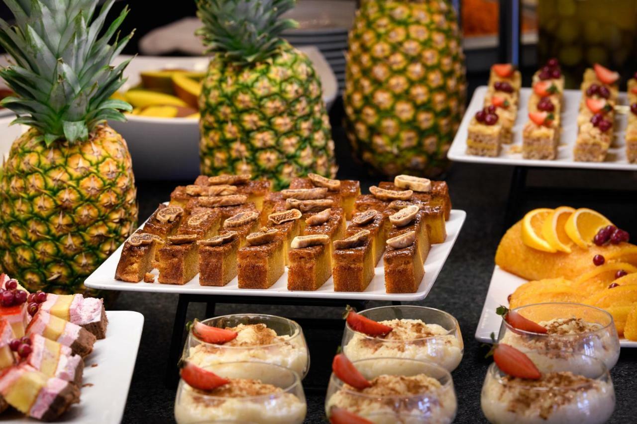Pestana Vila Sol - Vilamoura Premium Golf Resort Exterior photo A selection of desserts